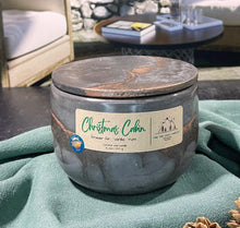 Load image into Gallery viewer, Christmas Cabin Concrete Bowl