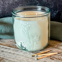 Load image into Gallery viewer, Lavender Dreams-10 oz. Glass Candle